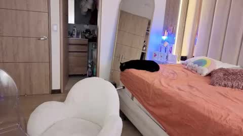 Nyxy online show from December 5, 2025, 11:08 am