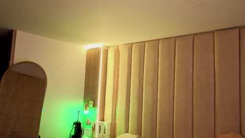 Nyxy online show from April 1, 2026, 11:33 am