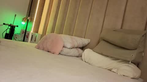 Nyxy online show from April 7, 2026, 10:59 am