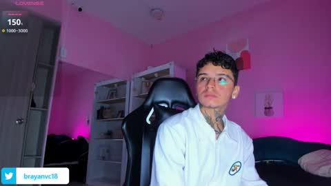 IAN CASTILLO online show from October 8, 2025, 11:08 am