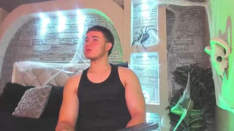 Snapshot of ian_dubois chatting on October 18, 2025, 12:17 pm Ian dubois online show from October 18, 2025, 12:17 pm