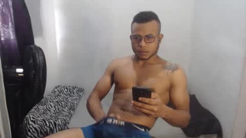 Snapshot of ian_tuner chatting on November 30, 2025, 4:00 pm ian_tuner online show from November 30, 2025, 4:00 pm