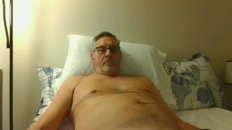 Snapshot of icanhelpu43 chatting on February 10, 2025, 5:25 am icanhelpu43 online show from February 10, 2025, 5:25 am