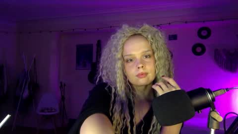 Nina online show from January 15, 2026, 12:26 am