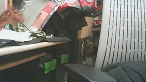 Snapshot of iceman00074 chatting on December 17, 2025, 8:42 am iceman00074 online show from December 17, 2025, 8:42 am