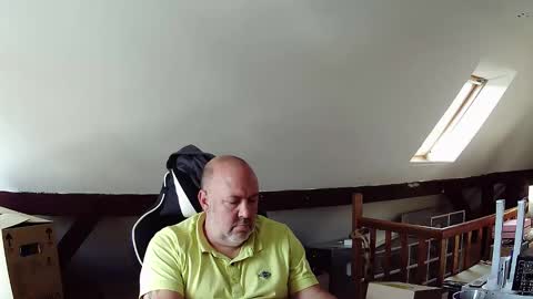 iceoli123 online show from October 1, 2025, 2:23 pm