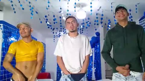 THOMAS AND DAMIAND online show from January 8, 2025, 5:37 pm