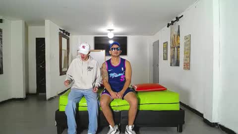 THOMAS AND DAMIAND online show from November 23, 2025, 12:16 pm