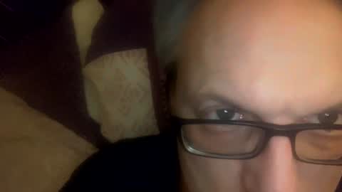 Snapshot of icums4u chatting on January 17, 2025, 10:34 pm icums4u online show from January 17, 2025, 10:34 pm