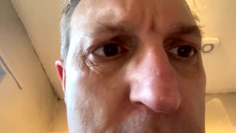 Snapshot of icums4u chatting on February 27, 2025, 3:15 pm icums4u online show from February 27, 2025, 3:15 pm