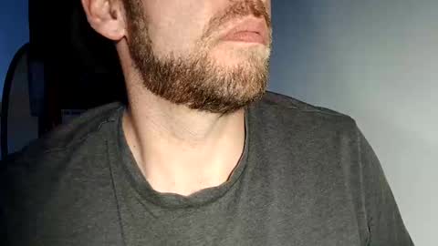 Snapshot of icyfucktoy chatting on November 3, 2025, 2:24 am icyfucktoy online show from November 3, 2025, 2:24 am