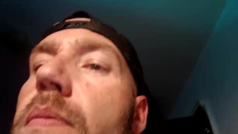 Snapshot of icyfucktoy chatting on November 17, 2025, 11:43 pm icyfucktoy online show from November 17, 2025, 11:43 pm