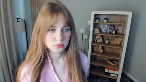 Snapshot of icyhoneybite chatting on September 16, 2025, 9:10 am Jane online show from September 16, 2025, 9:10 am