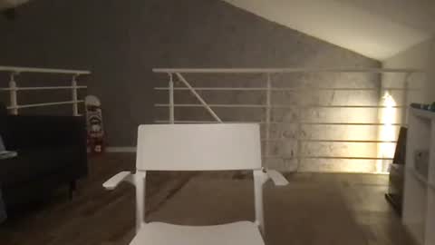 Snapshot of icyninesix chatting on December 20, 2024, 12:52 am icyninesix online show from December 20, 2024, 12:52 am