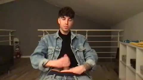 Snapshot of icyninesix chatting on January 8, 2025, 10:06 pm icyninesix online show from January 8, 2025, 10:06 pm