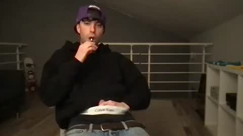 Snapshot of icyninesix chatting on January 31, 2025, 12:39 am icyninesix online show from January 31, 2025, 12:39 am