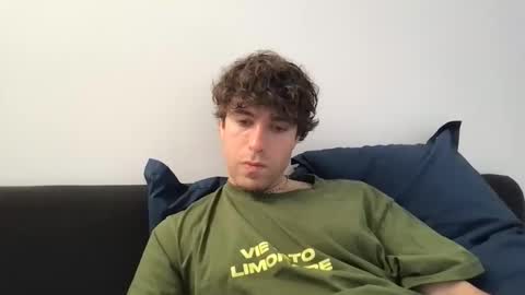 icyninesix online show from December 3, 2025, 8:45 am