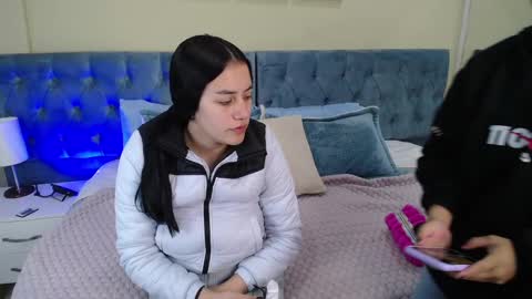 Icy online show from January 12, 2025, 11:50 am