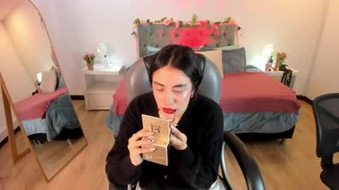 Snapshot of icysweetcam chatting on May 14, 2026, 11:28 am Icy online show from May 14, 2026, 11:28 am