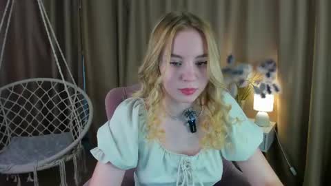 Snapshot of ida_lewiss chatting on June 25, 2026, 12:54 am Ida online show from June 25, 2026, 12:54 am