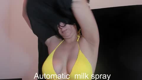 Snapshot of idarazanin24 chatting on February 14, 2026, 3:36 am Idara Zanin online show from February 14, 2026, 3:36 am