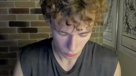 yo online show from September 15, 2025, 7:36 pm