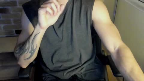 yo online show from October 11, 2025, 7:34 pm