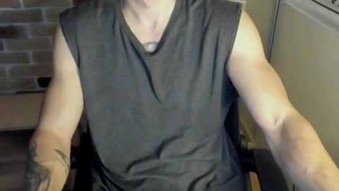 yo online show from October 13, 2025, 7:36 pm