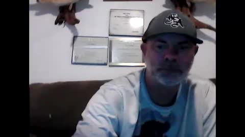 Snapshot of idkwhyidothis348732 chatting on February 15, 2025, 5:28 pm idkwhyidothis348732 online show from February 15, 2025, 5:28 pm