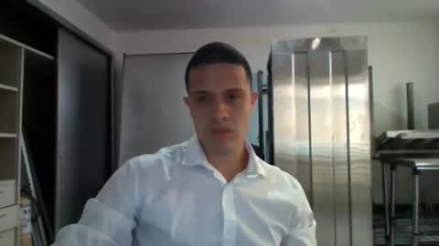 idris izan online show from October 27, 2025, 2:43 pm