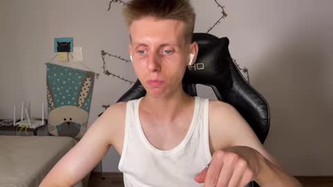 Snapshot of igarsson chatting on February 18, 2025, 12:37 am vladito online show from February 18, 2025, 12:37 am