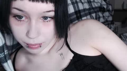 iiiiiiis online show from October 29, 2025, 3:09 am