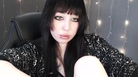 iiiiiiis online show from March 8, 2026, 12:53 pm