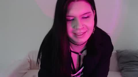 Vella online show from October 11, 2025, 8:24 am