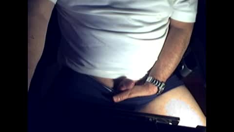 Snapshot of ikissuuuu chatting on January 16, 2026, 4:22 pm ikissuuuu online show from January 16, 2026, 4:22 pm