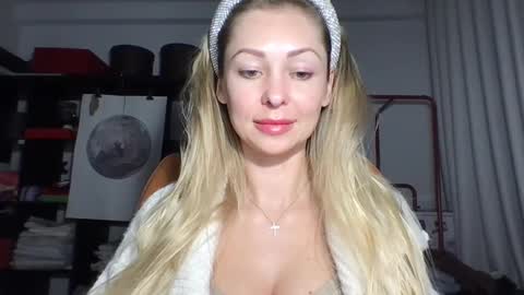 Snapshot of ilada11 chatting on February 28, 2025, 7:03 pm ilada11 online show from February 28, 2025, 7:03 pm