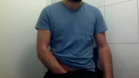 Snapshot of ilcaponero chatting on April 9, 2026, 11:21 pm ilcaponero online show from April 9, 2026, 11:21 pm