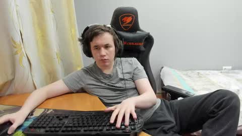 Snapshot of iliaskrislove chatting on March 20, 2026, 8:03 pm iliaskris online show from March 20, 2026, 8:03 pm