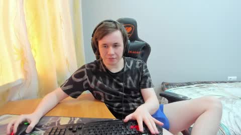 Snapshot of iliaskrislove chatting on April 4, 2026, 9:51 am iliaskris online show from April 4, 2026, 9:51 am