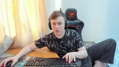 iliaskris online show from May 25, 2026, 2:28 am