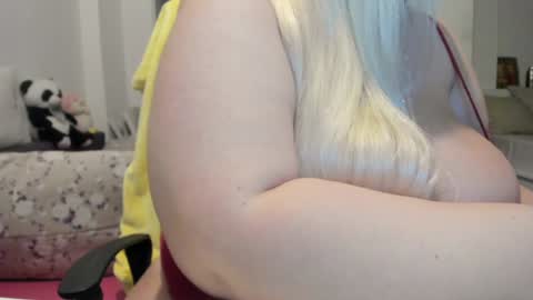 Snapshot of ilikefacial chatting on January 30, 2025, 6:10 pm Bamby online show from January 30, 2025, 6:10 pm