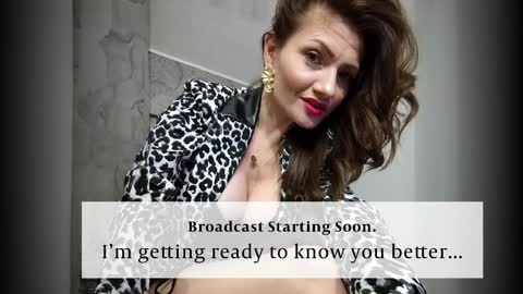 Snapshot of illegalbeauty87 chatting on June 7, 2026, 11:19 pm Ingrid or more easier...Miss GoDDess Mistress online show from June 7, 2026, 11:19 pm