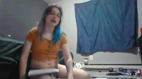 Snapshot of illlypad_lilac chatting on April 19, 2026, 2:33 am Lilly online show from April 19, 2026, 2:33 am