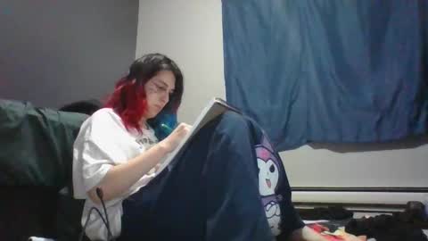 Snapshot of illlypad_lilac chatting on April 28, 2026, 5:45 am Lilly online show from April 28, 2026, 5:45 am
