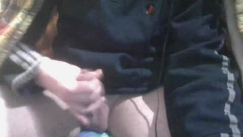 yunstud online show from December 12, 2024, 6:10 pm