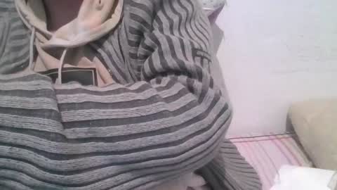 yunstud online show from December 15, 2024, 8:19 am