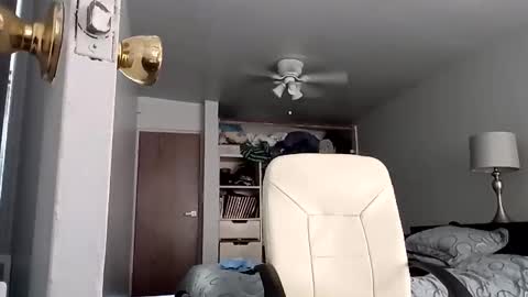 ilovebigbuttsforfucking online show from October 24, 2025, 9:33 pm