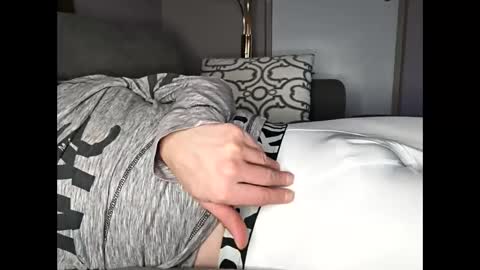 Ilovesquirterz1 online show from February 28, 2025, 7:26 am