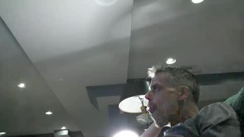 Ilovesquirterz1 online show from March 9, 2025, 6:39 am