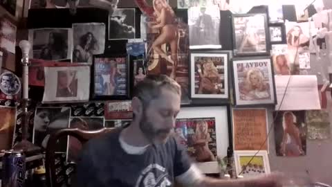 ilovewomensmokers0935 online show from March 15, 2026, 1:33 am